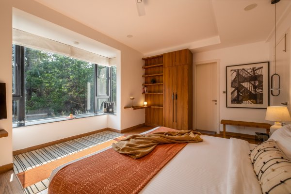 Image Title Goes Here